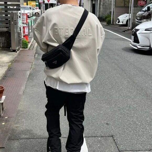 FEAR OF GOD Embossed Sweatshirt Small unisex Cement $695.00 RARE online 710.00 - Picture 1 of 6